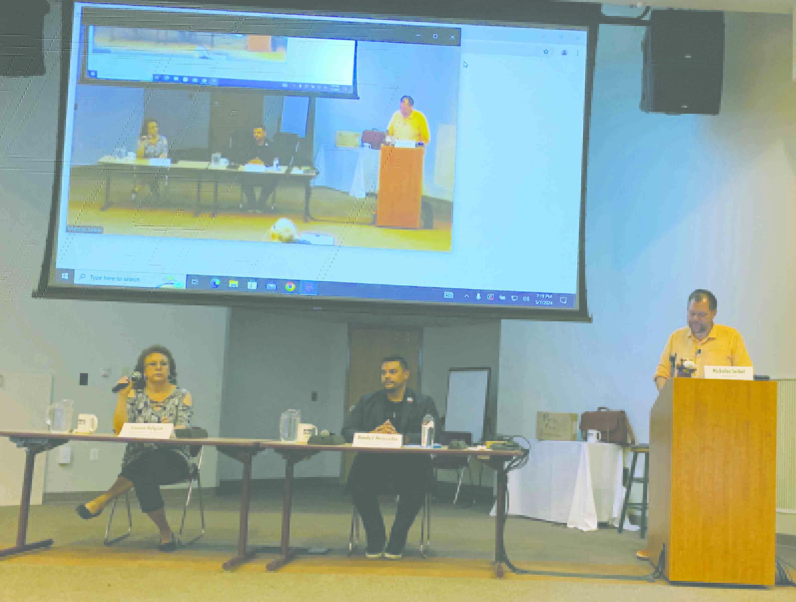 Clerk hopefuls frame race as referendum