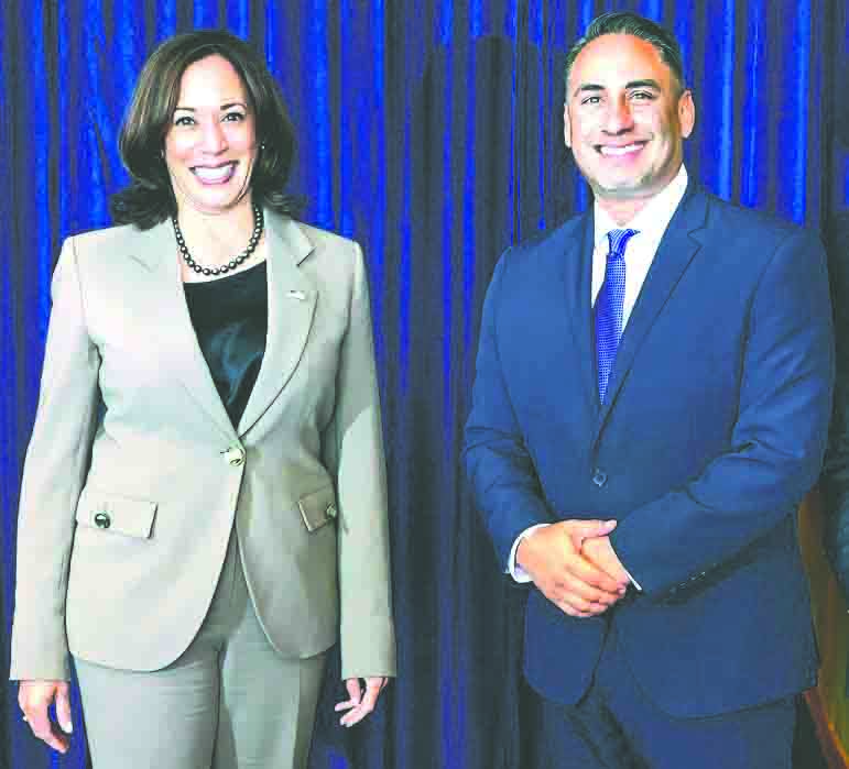 New Mexico Democratic delegates rally behind Harris