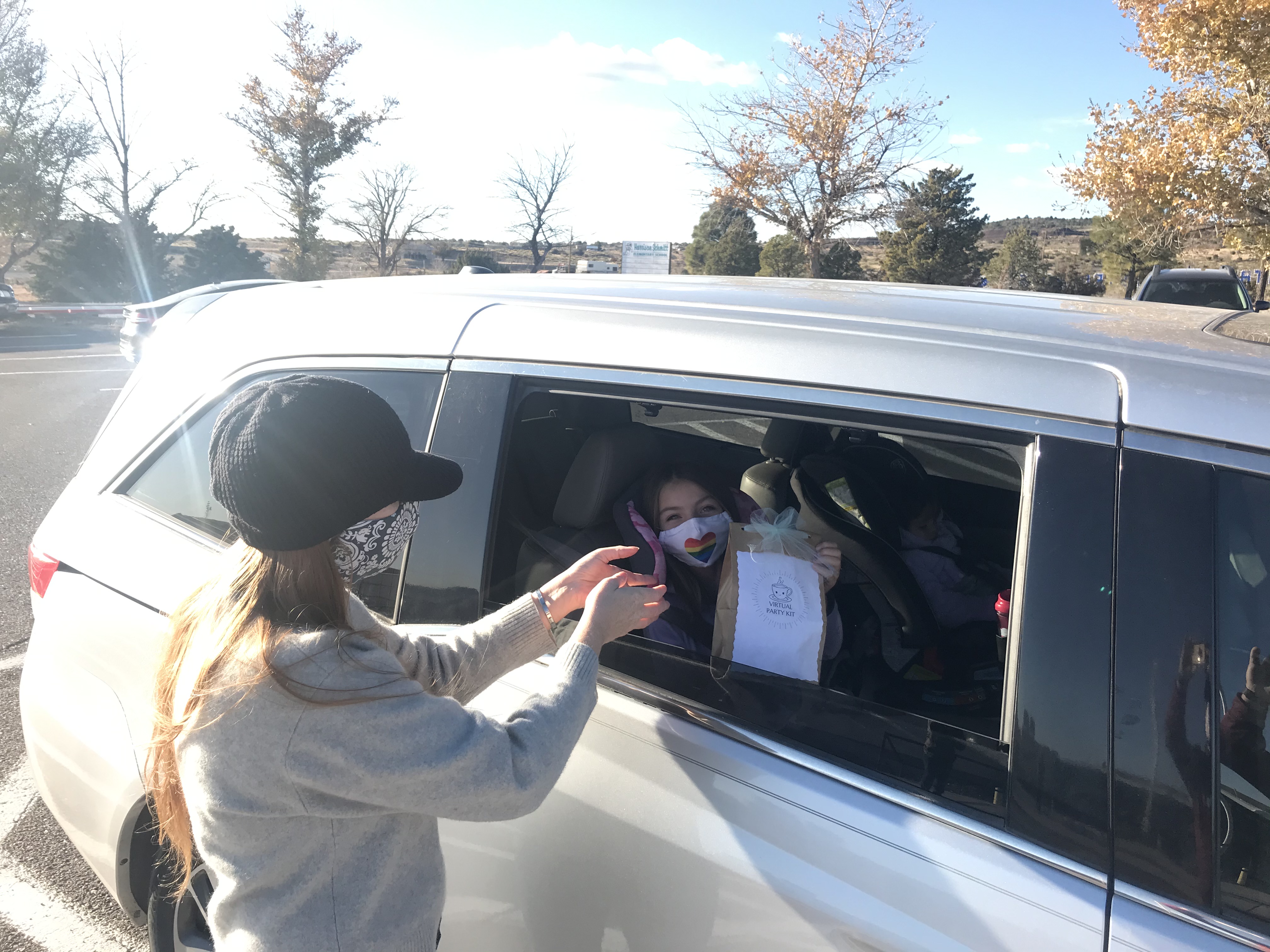 A NM Christmas: Harrison Schmitt students decorate DC Christmas tree