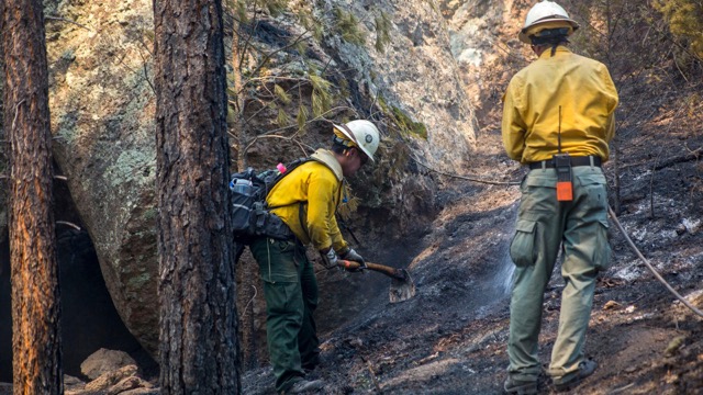 Tadpole Fire crews await monsoon rains